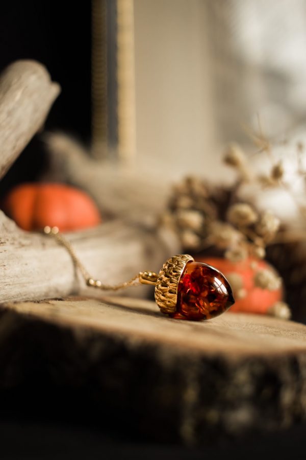 golden amber acorn pendant