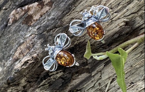 amber messenger of love bee stud earrings side view