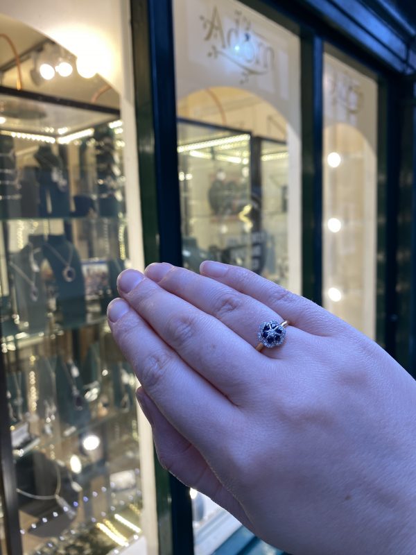 Sapphire and diamond flower Ring on LJ outside
