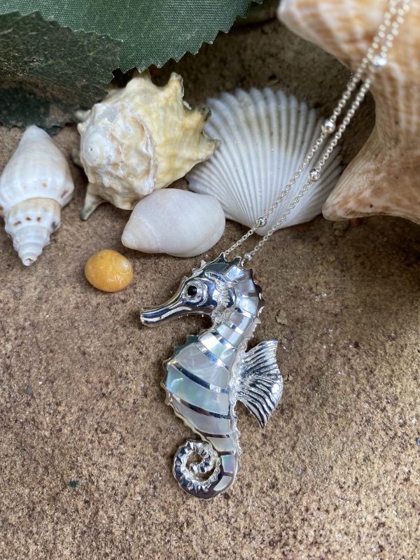 mother of pearl seahorse pendant close