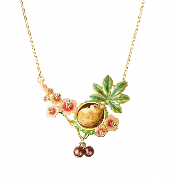 conker mouse necklace close